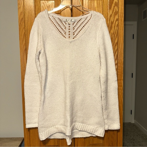 LC Lauren Conrad Elegant White Knit Sweater size M - Picture 3 of 5